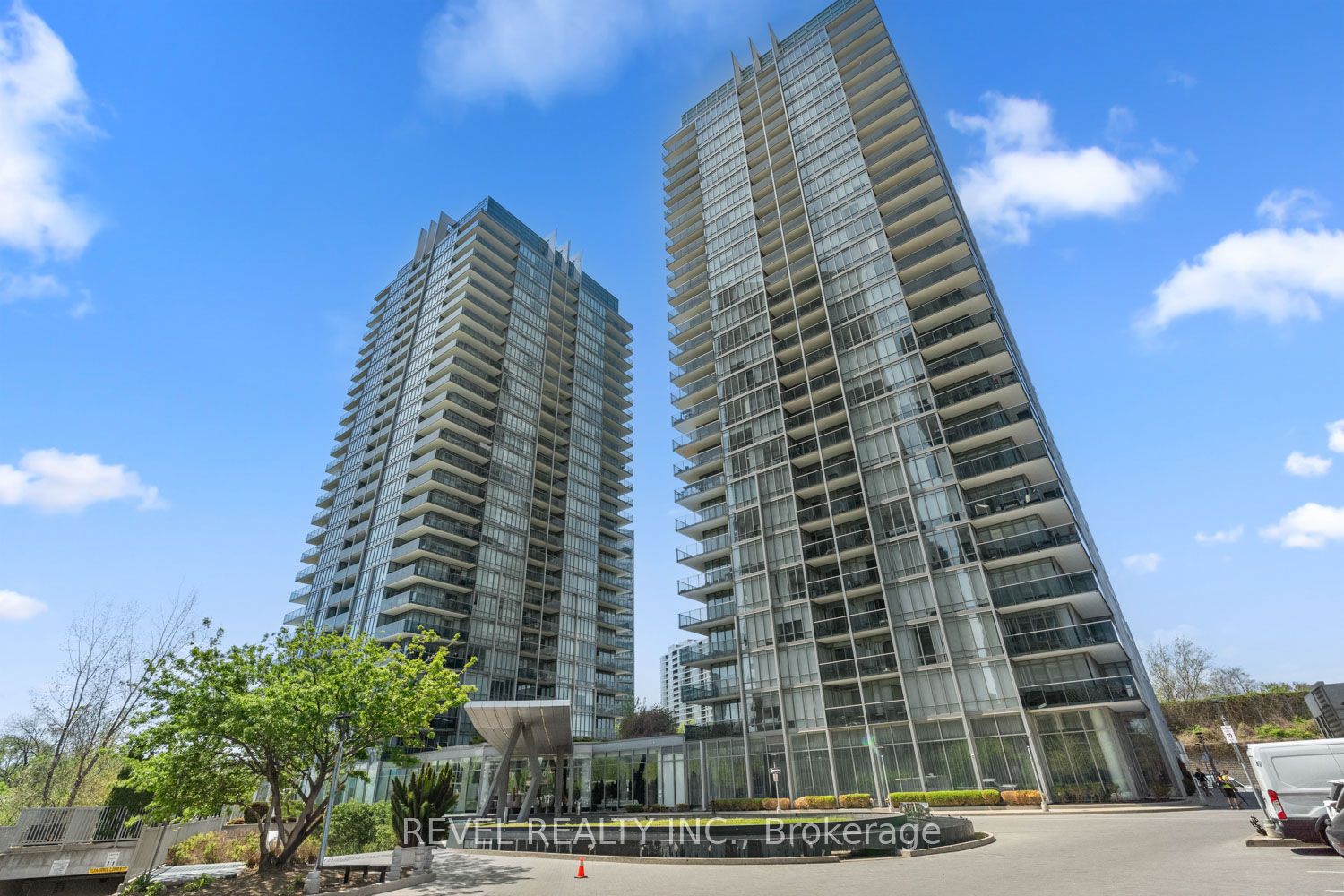 516-88 Park Lawn Road, Toronto, ON, M8Y 0B5