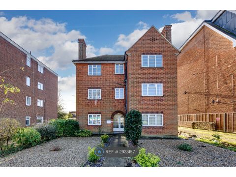 Torrington Park, London N12, Room to rent