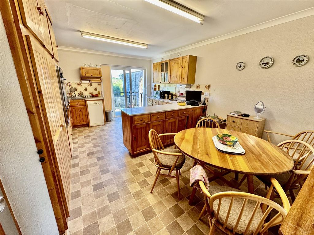 Additional image 5 of 5 bed detached house for saleLleyn Street, Pwllheli LL53