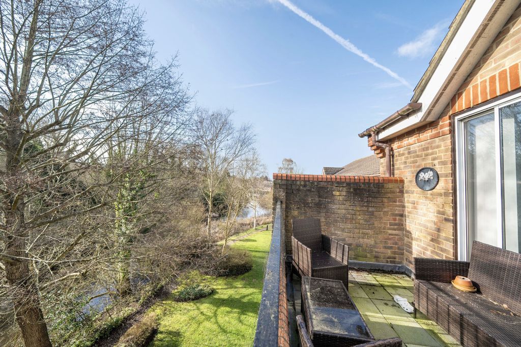 Additional image 20 of 2 bed flat for saleSalters Close, Rickmansworth, Hertfordshire WD3