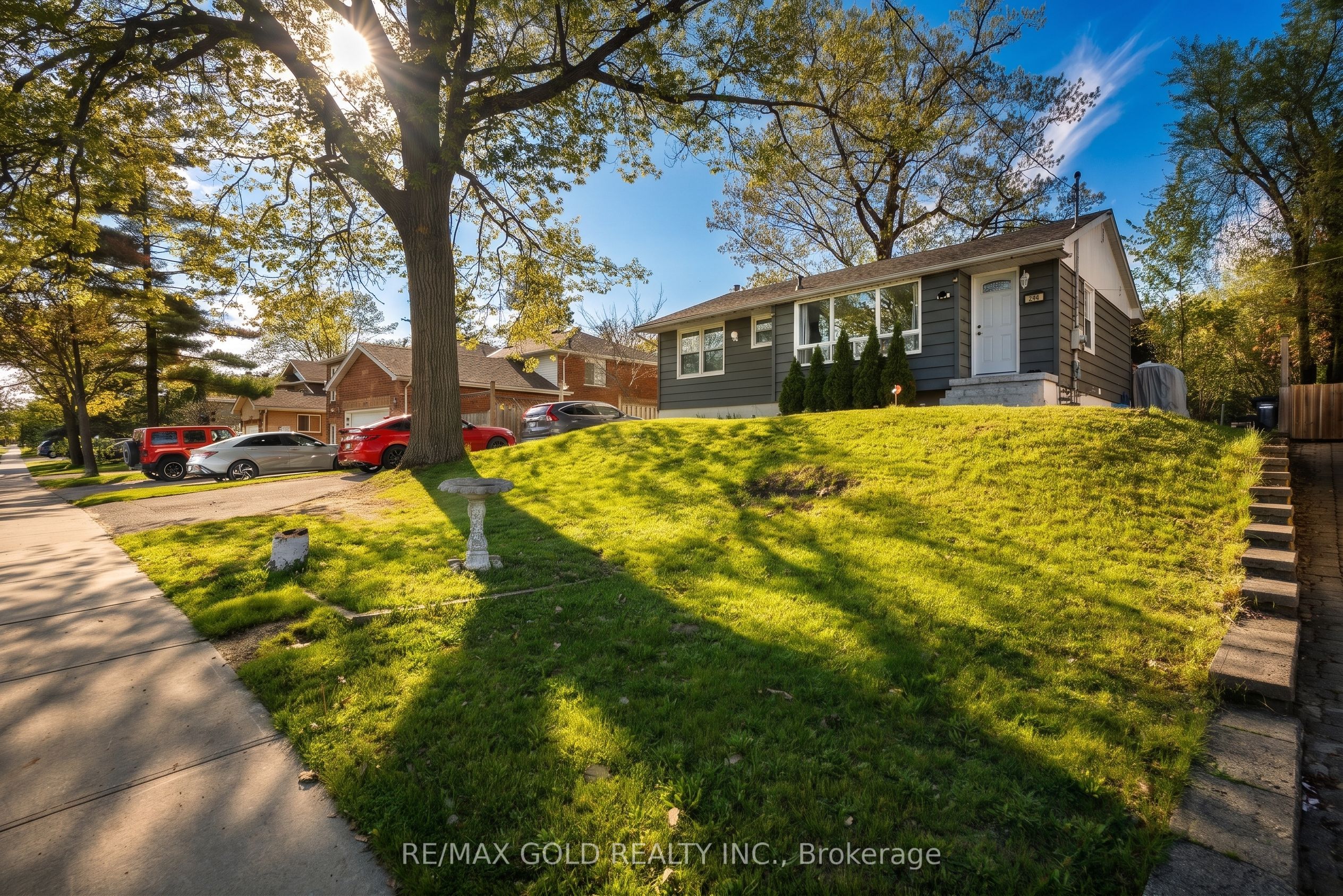246 Edgehill Drive, Barrie, ON, L4N 7W9