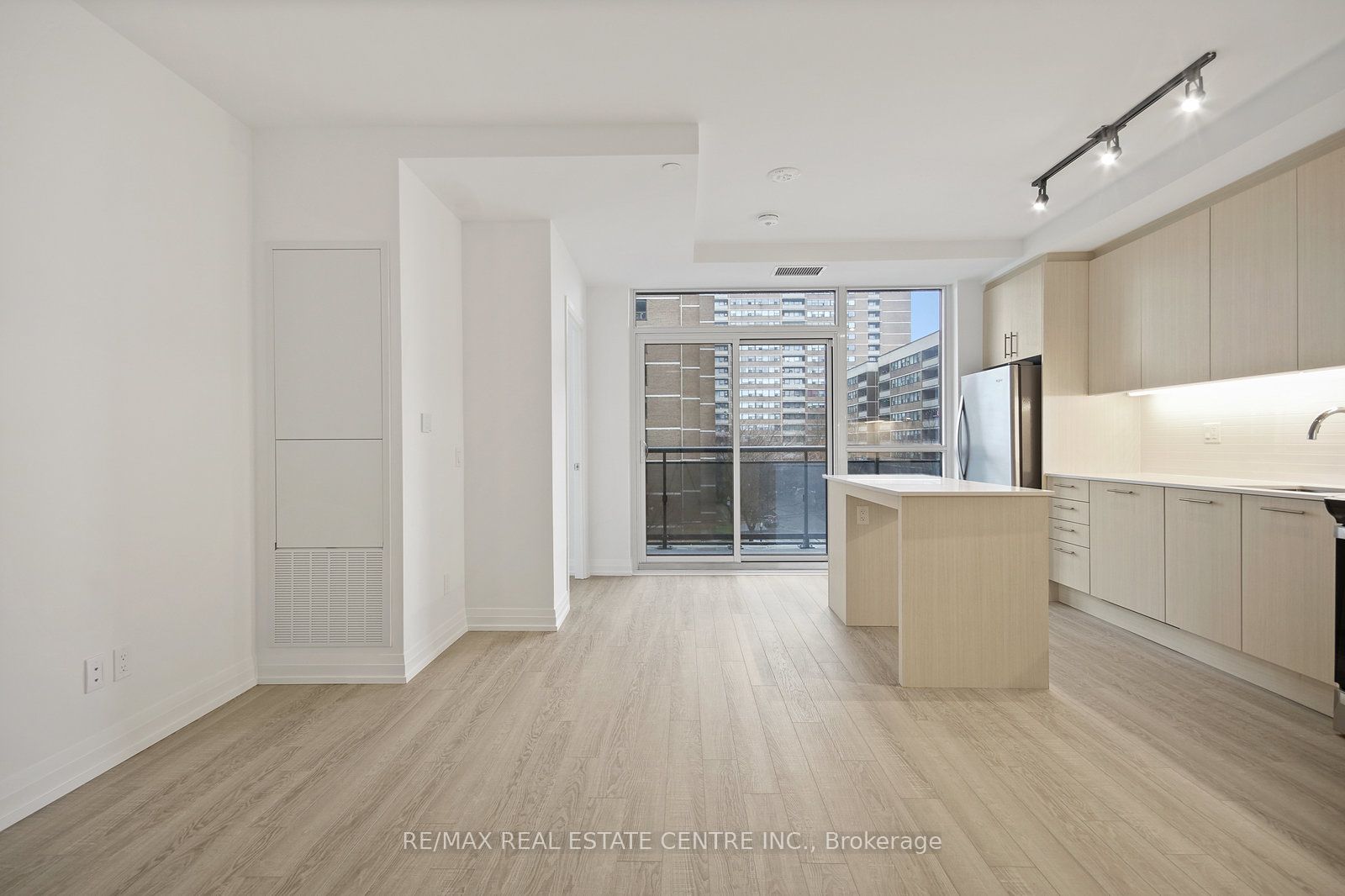 409-286 Main Street, Toronto, ON, M4C 0B3 photo 5