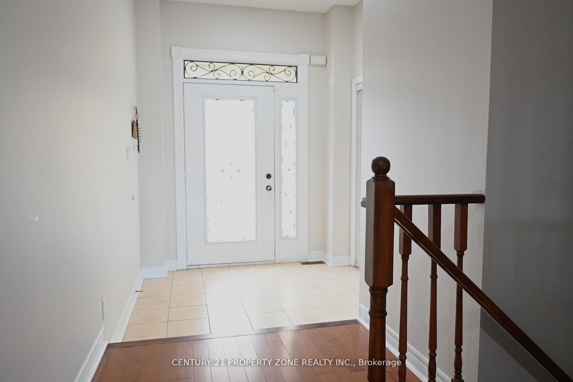 39 Harbourtown Crescent, Brampton, ON, L6V 4P4 photo 2