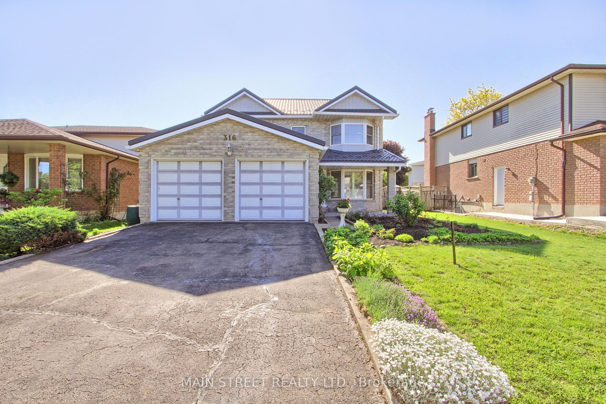 316 Biehn Drive, Kitchener, ON, N2R 1C7 photo 2