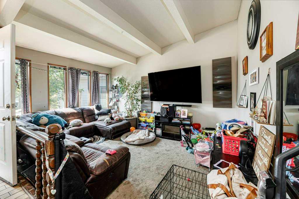 Additional image 3 of 20 Goard Close, Red Deer, AB, T4P 2M2