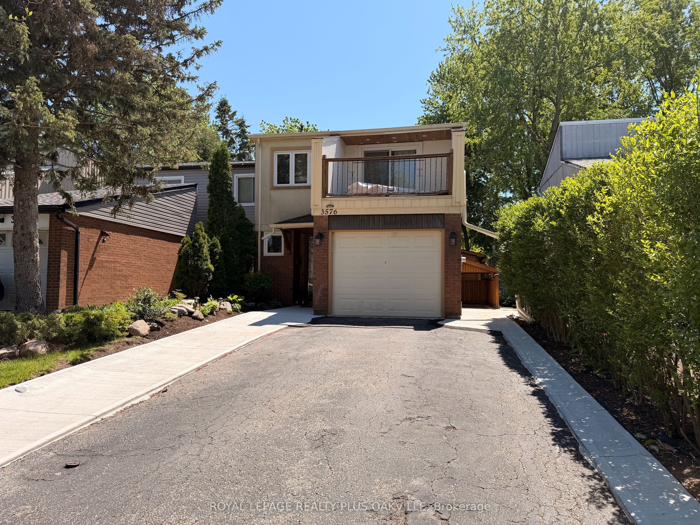 Lower-3576 Ash Row, Mississauga, ON, L5L 1K4