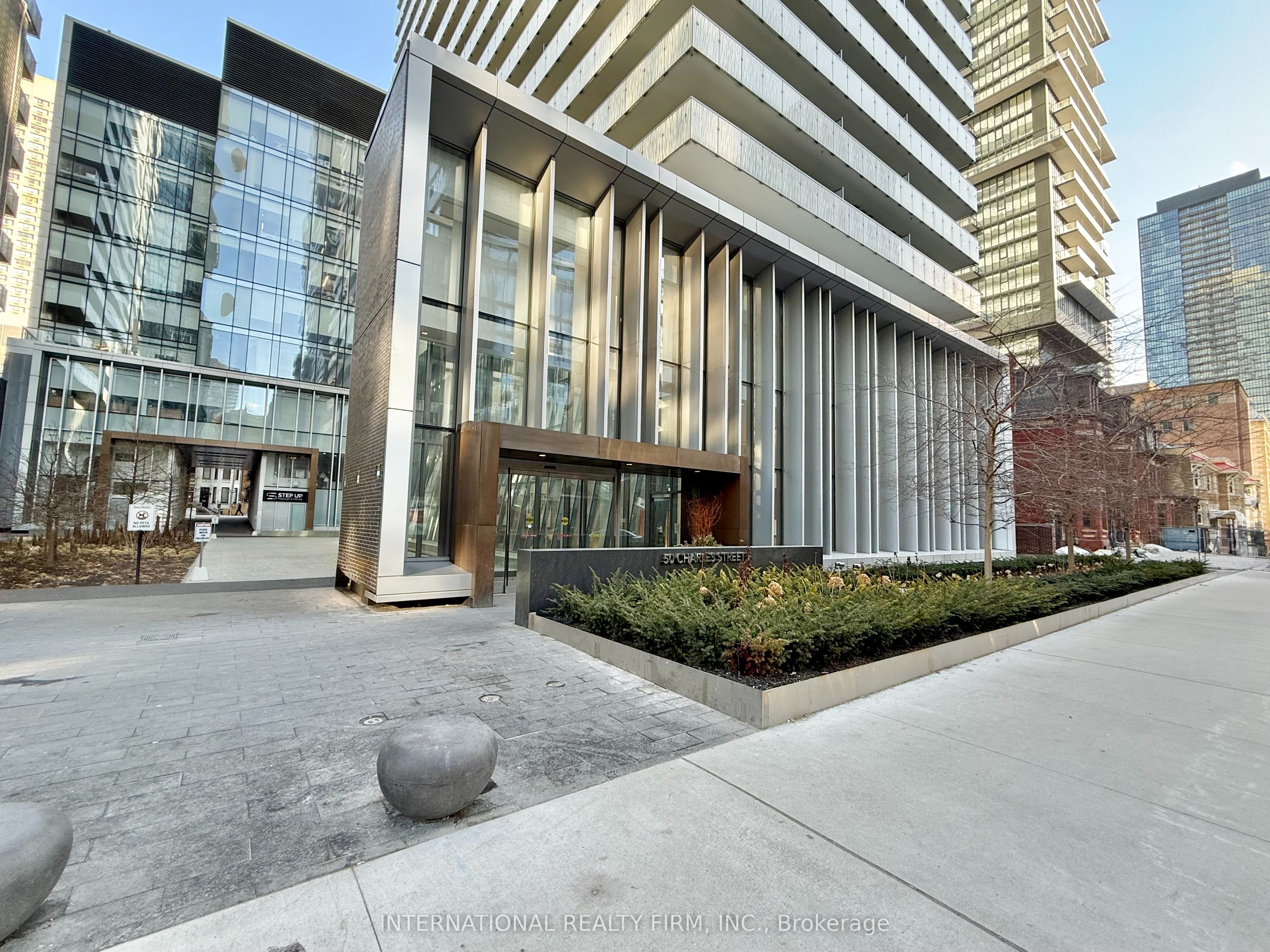 LPH 5406-50 Charles Street E, Toronto, ON, M4Y 0C3