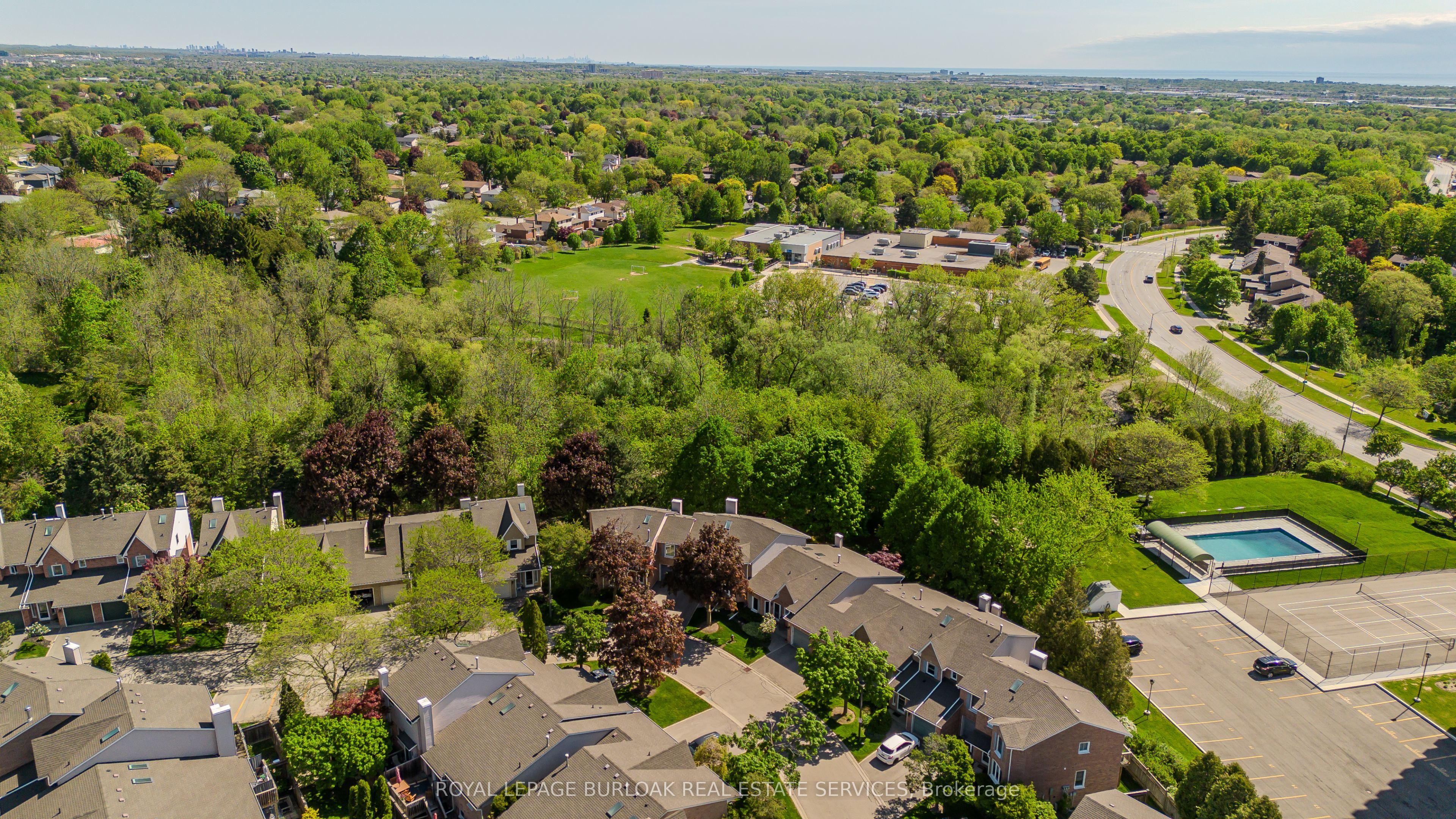 10-2155 Duncaster Drive, Burlington, ON, L7P 4R4 photo 2