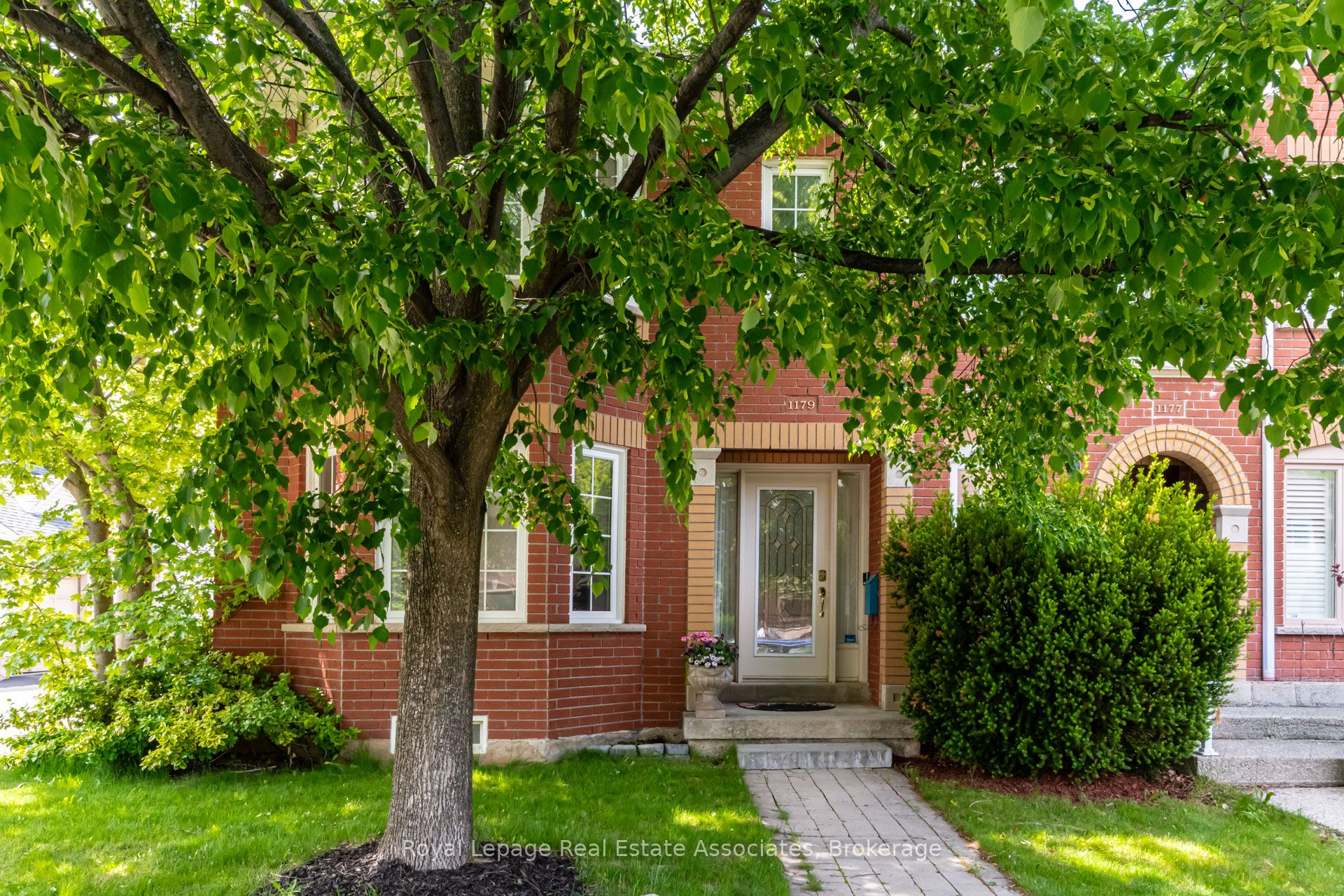 1179 Treetop Terrace, Oakville, ON, L6M 3N1 photo 2