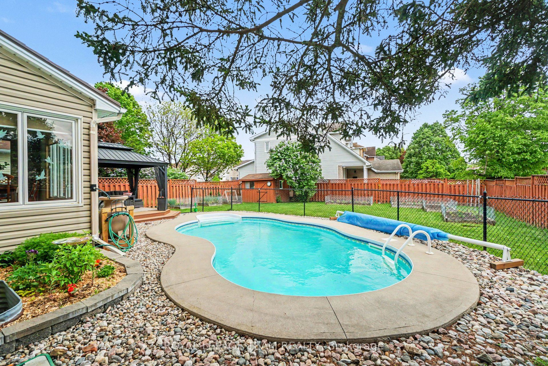 Additional image 2 of 6114 Silverbirch Street, Ottawa, ON, K1W 1C5