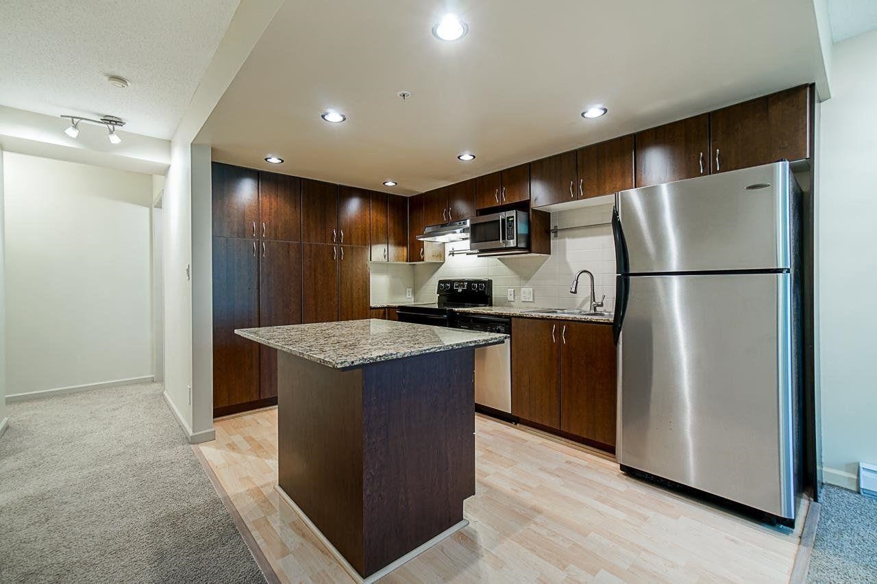 210-9232 University Crescent, Burnaby, BC, V5A 0A3 photo 4