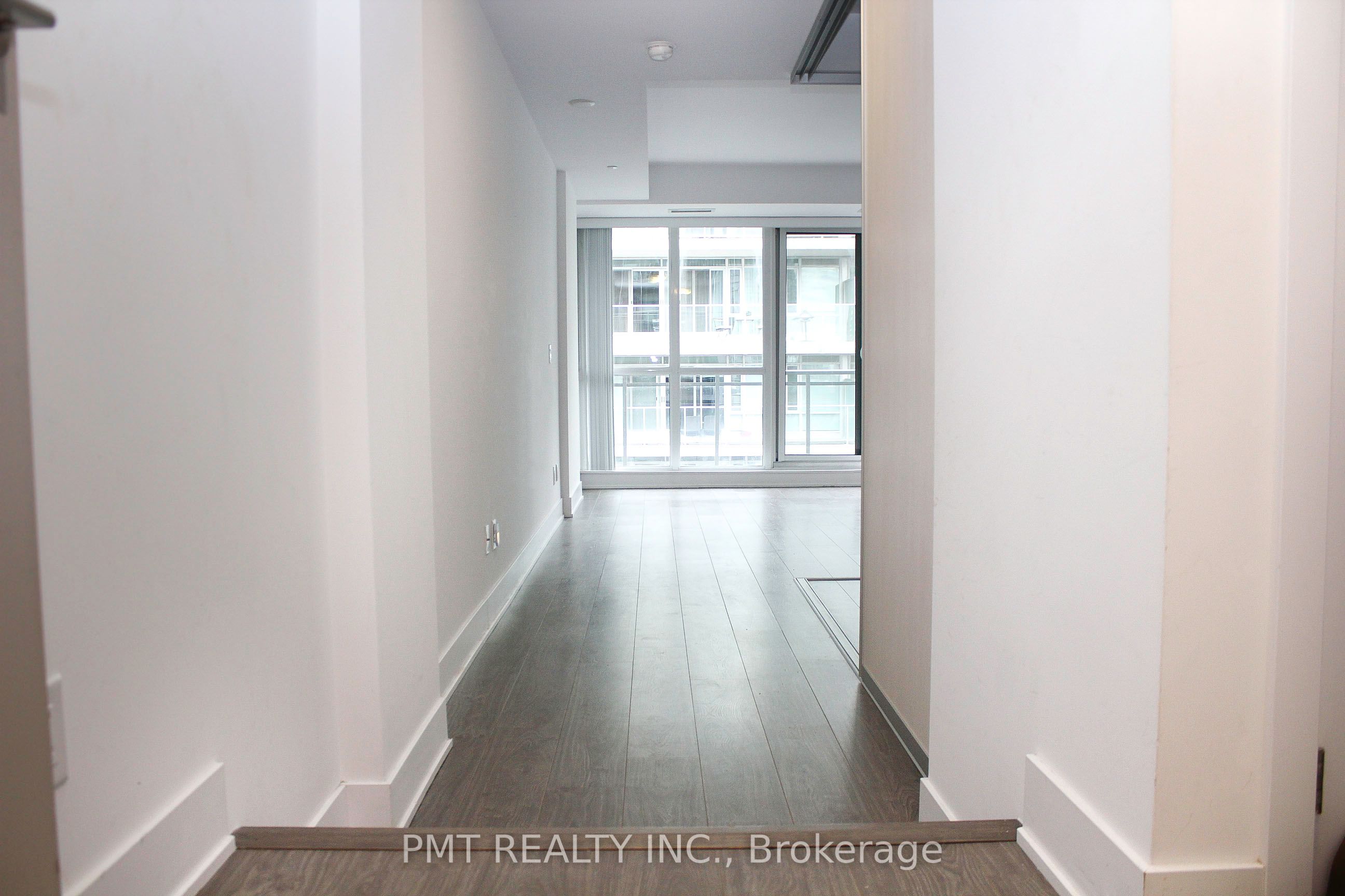 709-508 Wellington Street W, Toronto, ON, M5V 0K8 photo 2