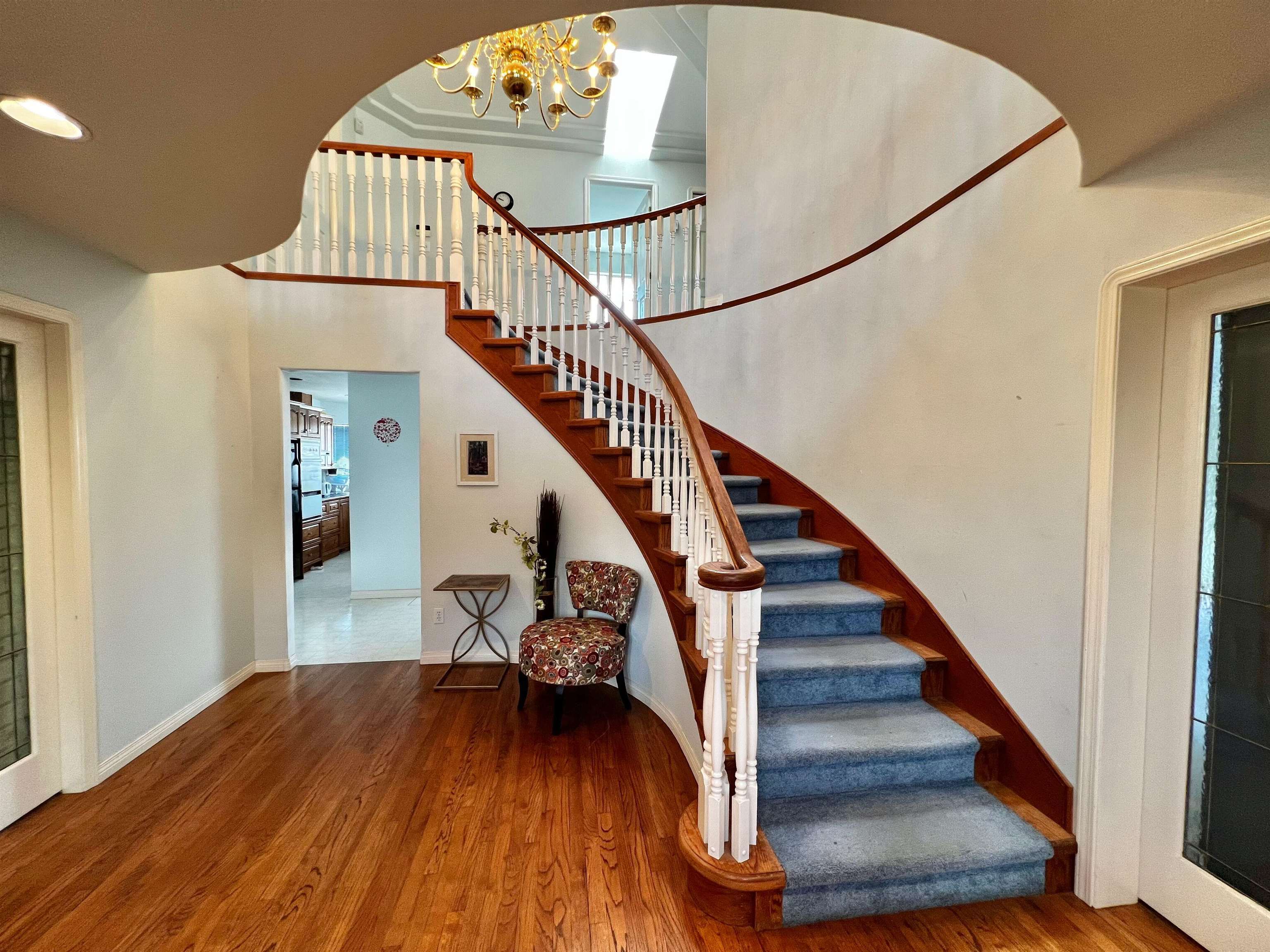 A-4864 Watling Street, Burnaby, BC, V5J 1W5