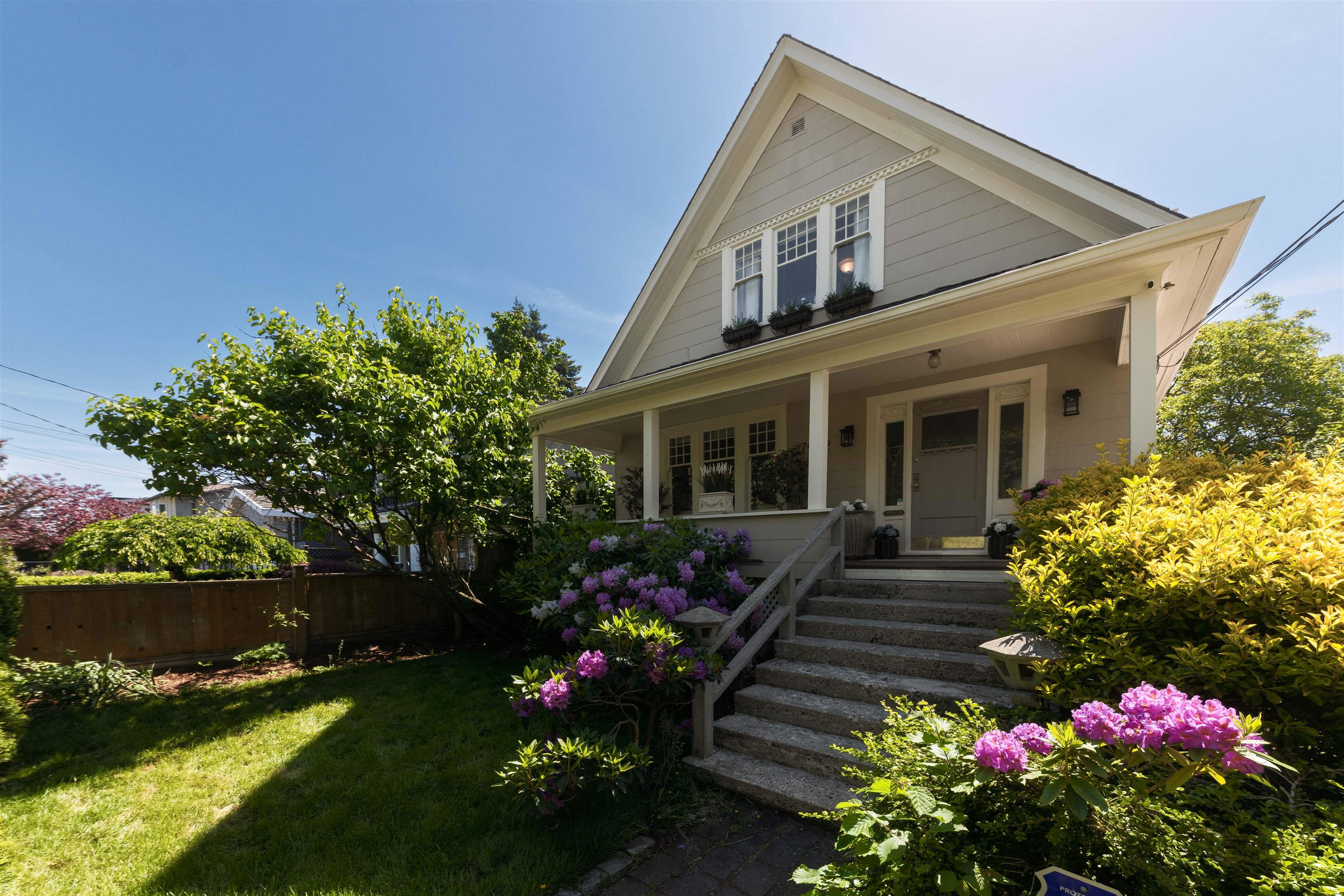 7952 15th Avenue, Burnaby, BC, V3N 1X1