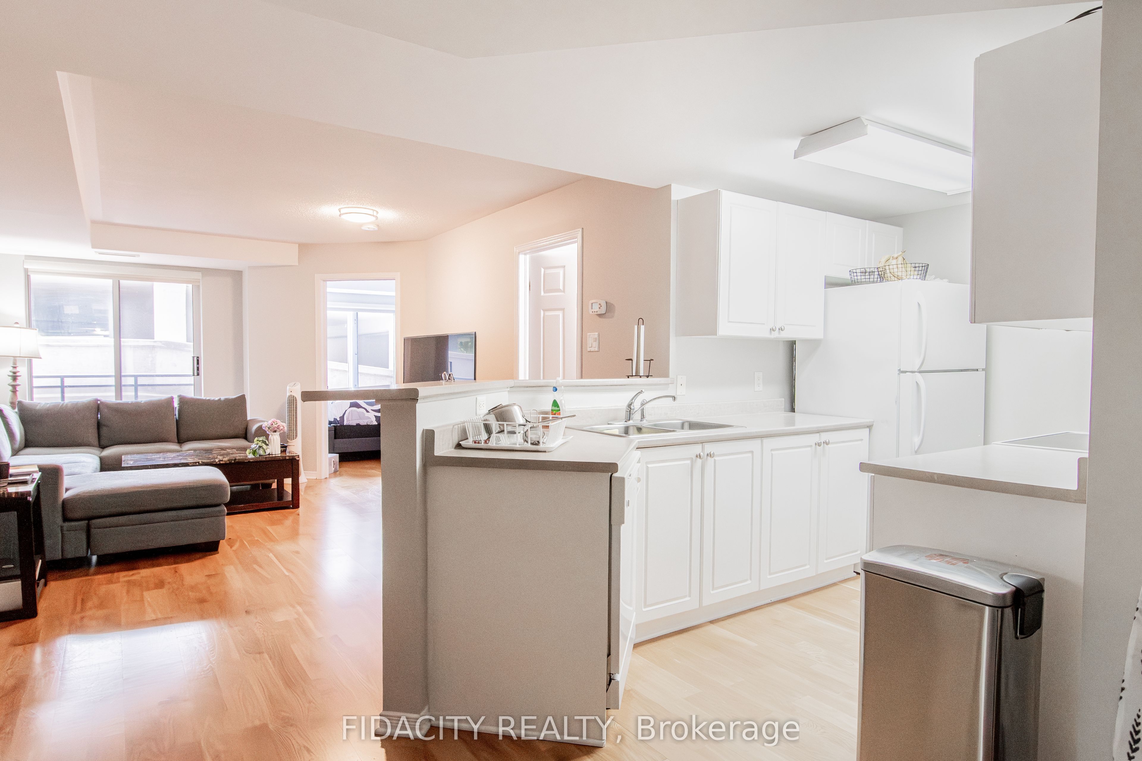 Additional image 4 of 2E-310 Central Park Drive, Ottawa, ON, K2C 4G4