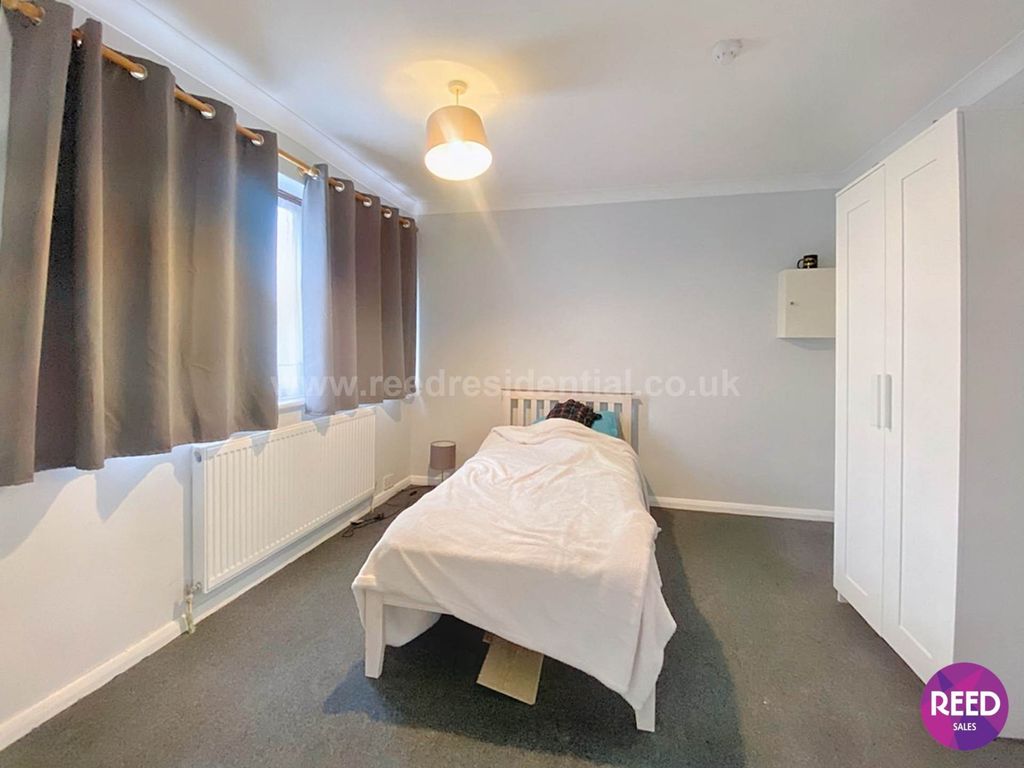 Additional image 33 of 10 bed detached house for saleDorset Gardens, Rochford SS4