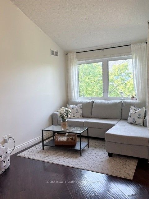 163-85 Bristol Road E, Mississauga, ON, L4Z 3P3