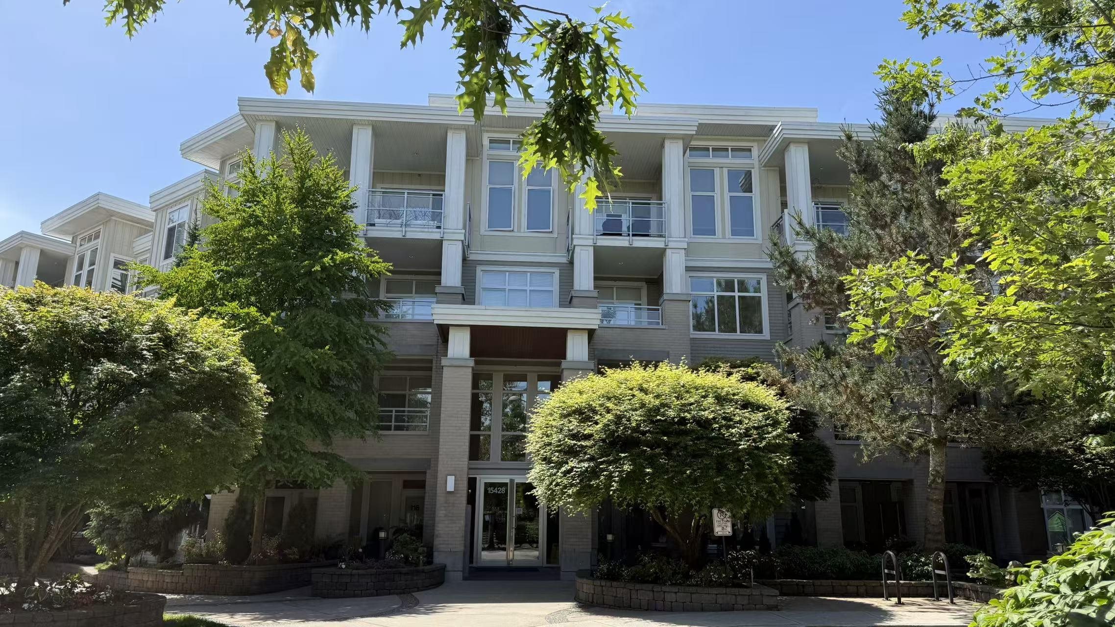 208-15428 31 Avenue, Surrey, BC, V3Z 3W4