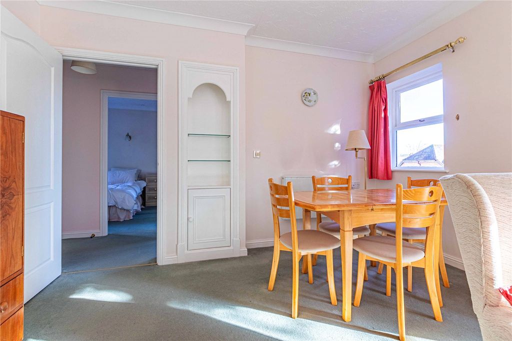 Additional image 7 of 2 bed flat for saleWatling Street, Radlett, Hertfordshire WD7