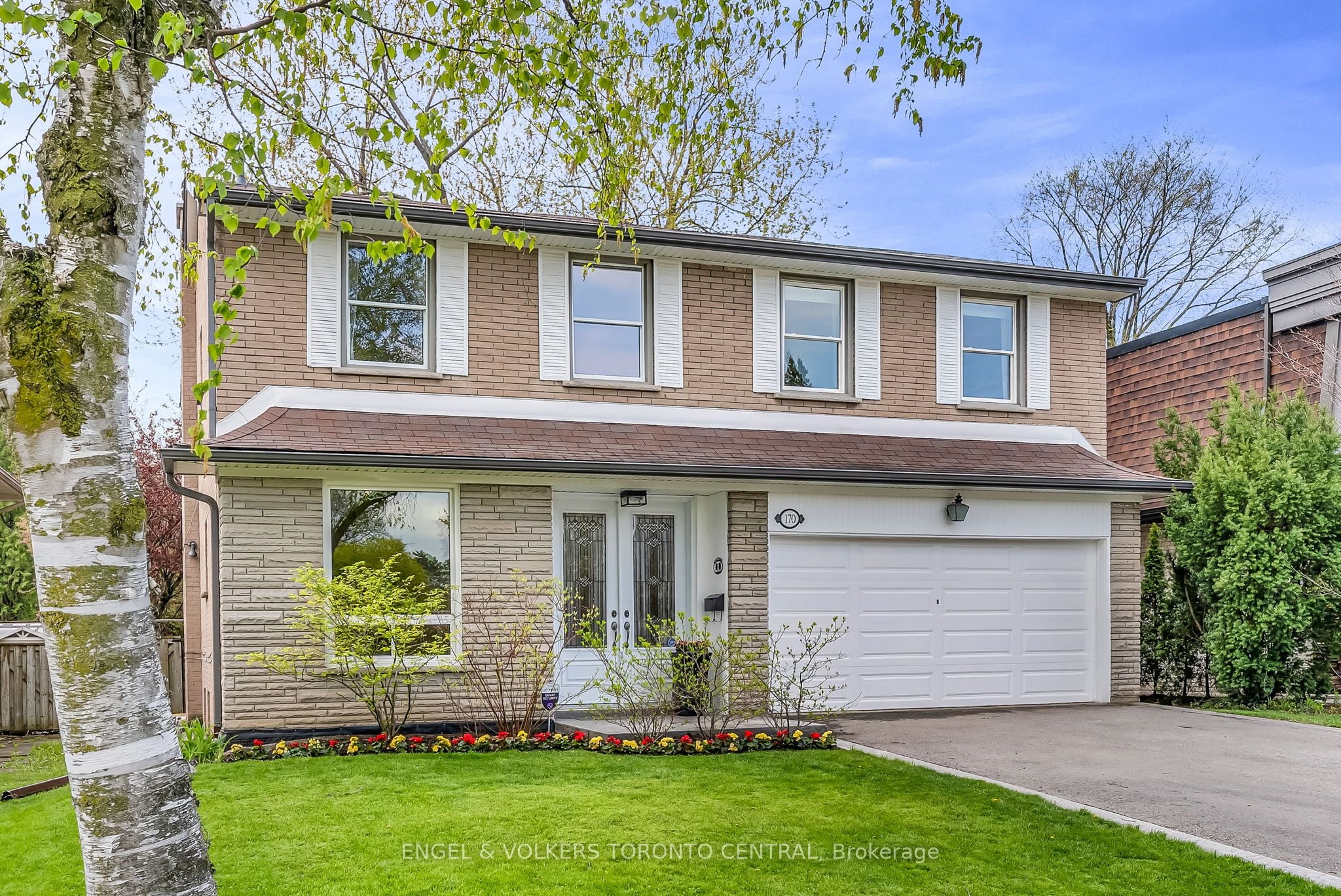 170 Fenn Avenue, Toronto, ON, M2P 1X9