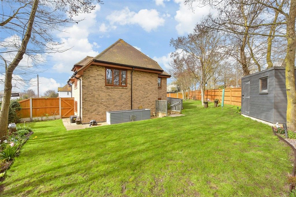 4 bed detached house for salePegwell Road, Ramsgate, Kent CT11 photo 4