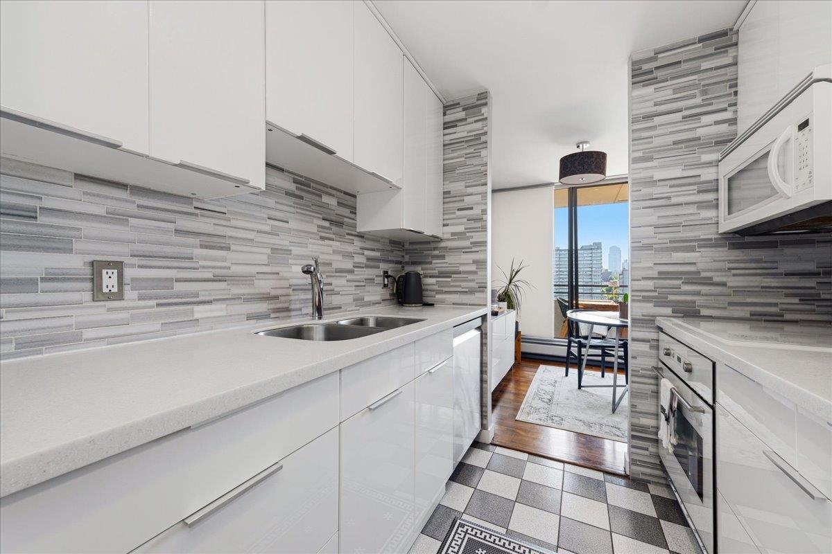 Additional image 3 of 1503-1816 Haro Street, Vancouver, BC, V6G 2Y7