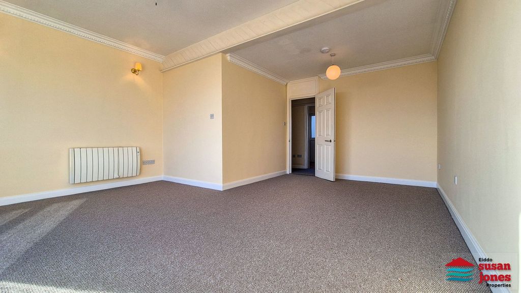 Additional image 7 of 3 bed terraced house for saleSouth Beach, Pwllheli LL53