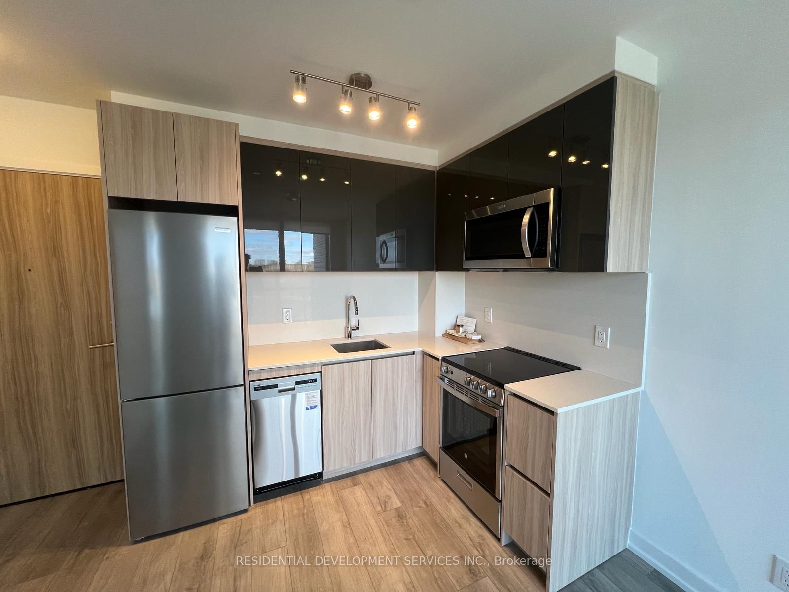 Additional image 2 of 616-3100 Keele Street, Toronto, ON, M3M 0E1