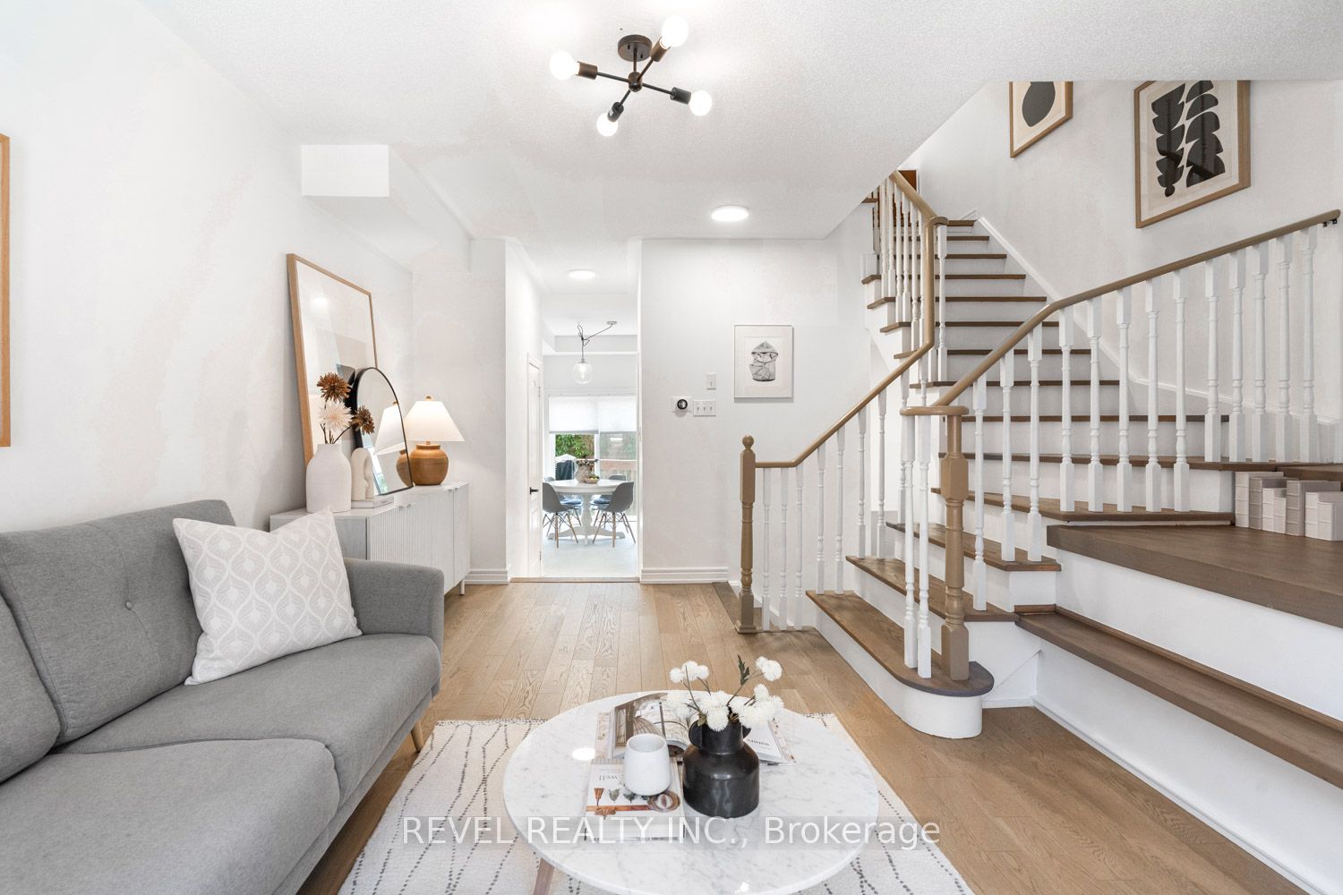 8 Grogan Mews, Toronto, ON, M6H 4J9 photo 5