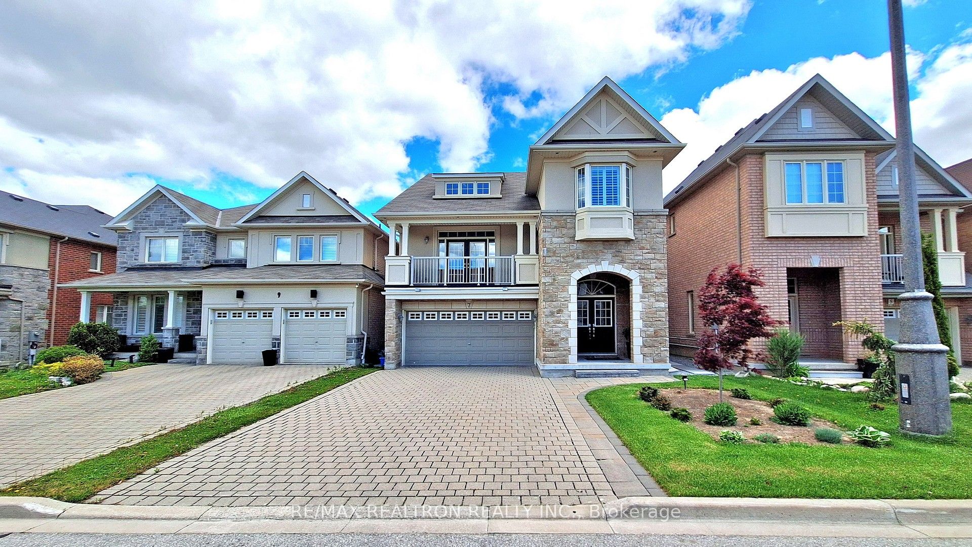 7 Military Court, Richmond Hill, ON, L4E 0M3