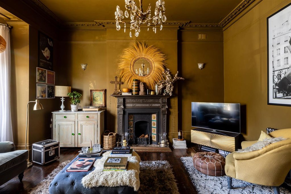Additional image 15 of 4 bed semi-detached house for saleEarlswood Road, Redhill RH1