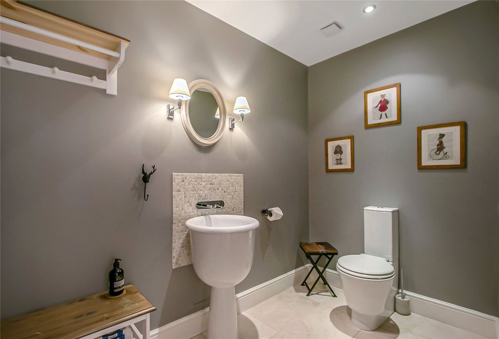 Additional image 11 of 7 bed detached house for saleAvon Avenue, Ringwood, Dorset BH24
