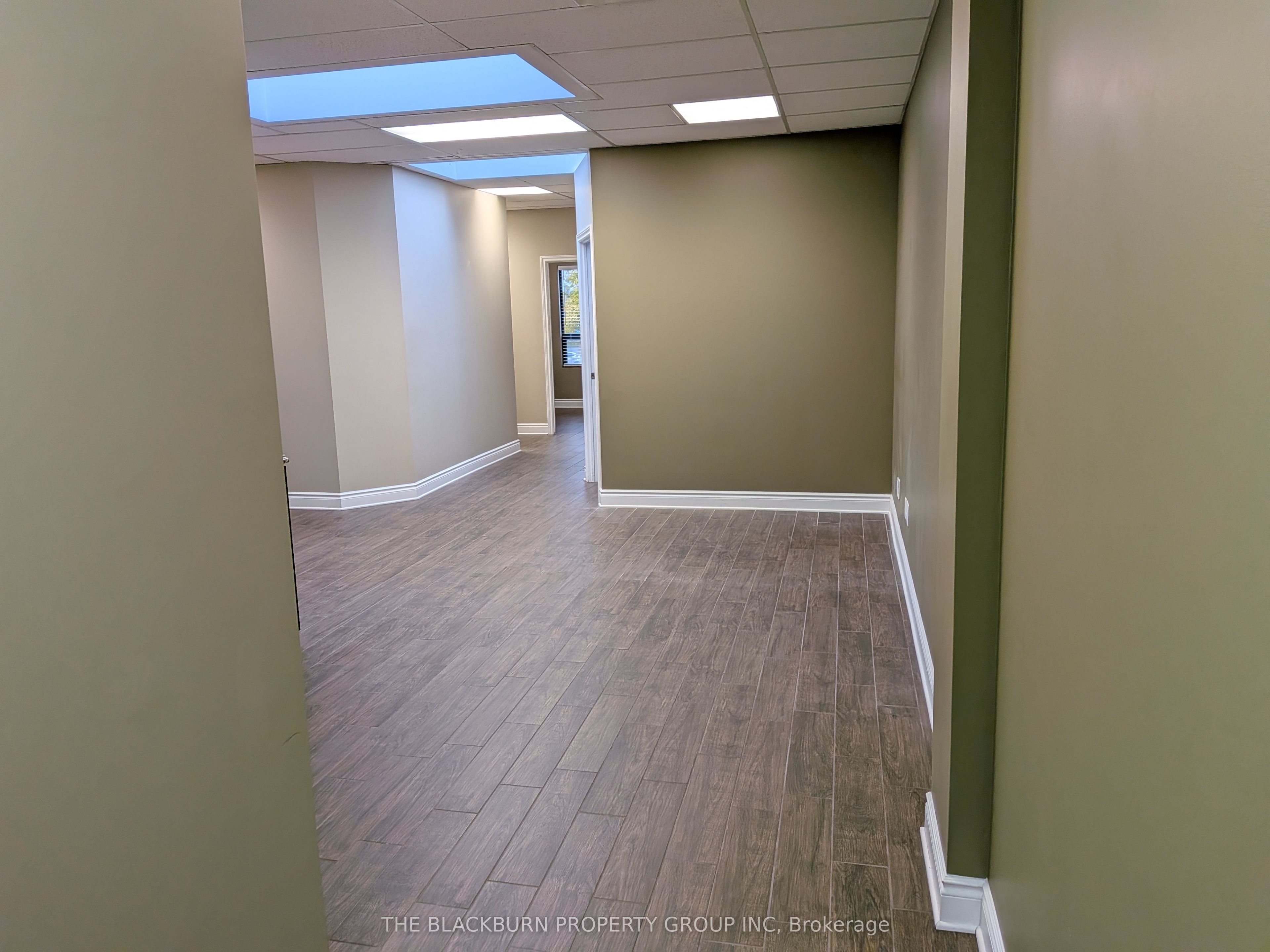 Additional image 2 of 212-1900 Merivale Road, Ottawa, ON, K2G 4N4