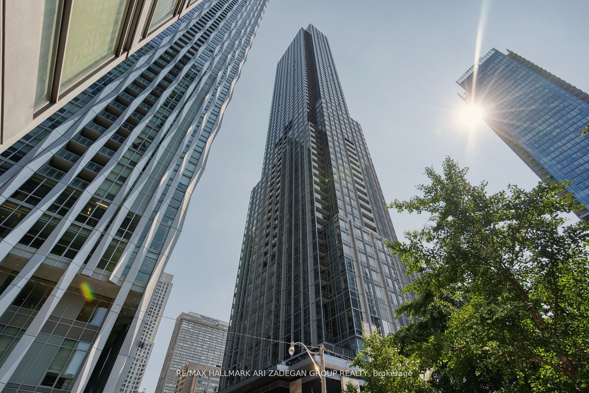 5806-11 Yorkville Avenue, Toronto, ON, M4W 1L2