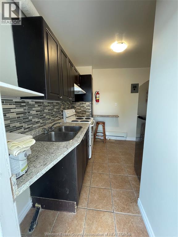 2-2329 Pillette , Windsor, ON, N8W1K8 photo 2