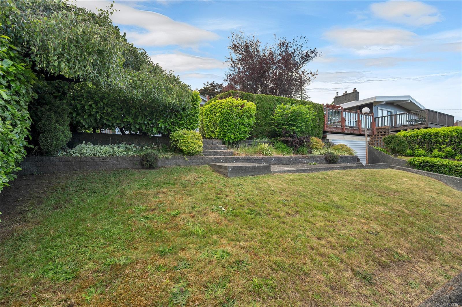 558 Alder Street, Campbell River, BC, V9W 2P1