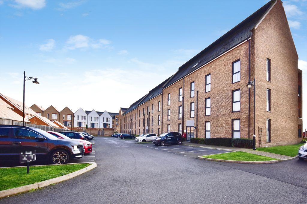 Additional image 16 of 2 bed flat for sale1 Knights Templar Way, Rochester ME2
