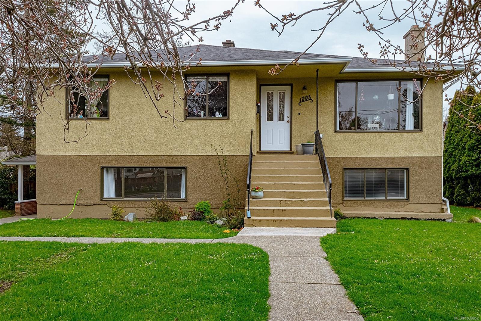 1905 Richardson Street, Victoria, BC, V8S 1S3