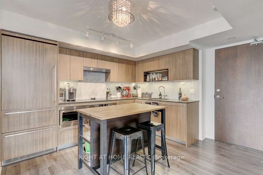 Additional image 4 of 906-80 Queens Wharf Road, Toronto, ON, M5V 0J3