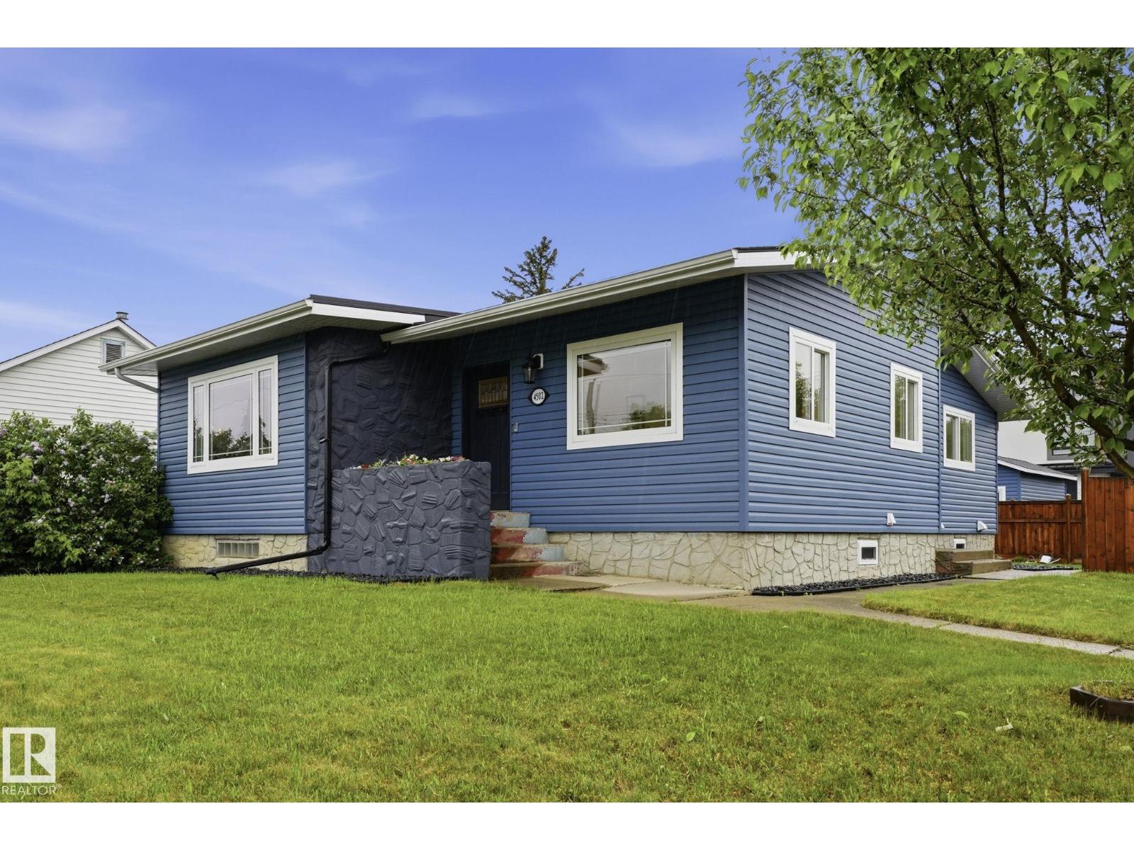 4502 53 Avenue, Leduc, AB, T9E5W3