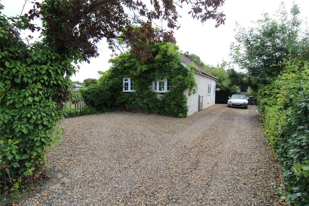 2 bed bungalow for saleEthelbert Road, Canewdon Rochford, Essex SS4