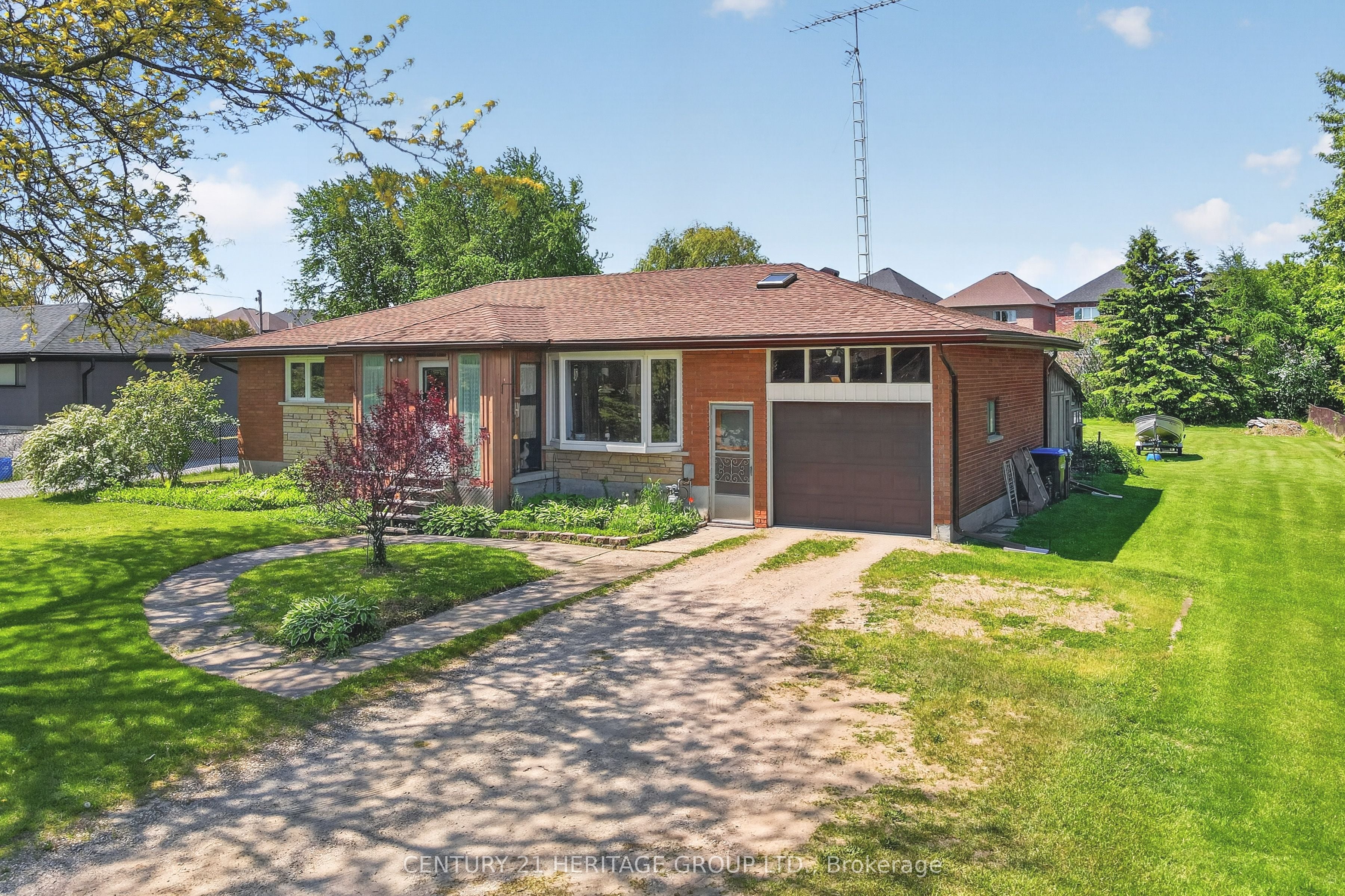 640 Simcoe Road, Bradford West Gwillimbury, ON, L3Z 4A9
