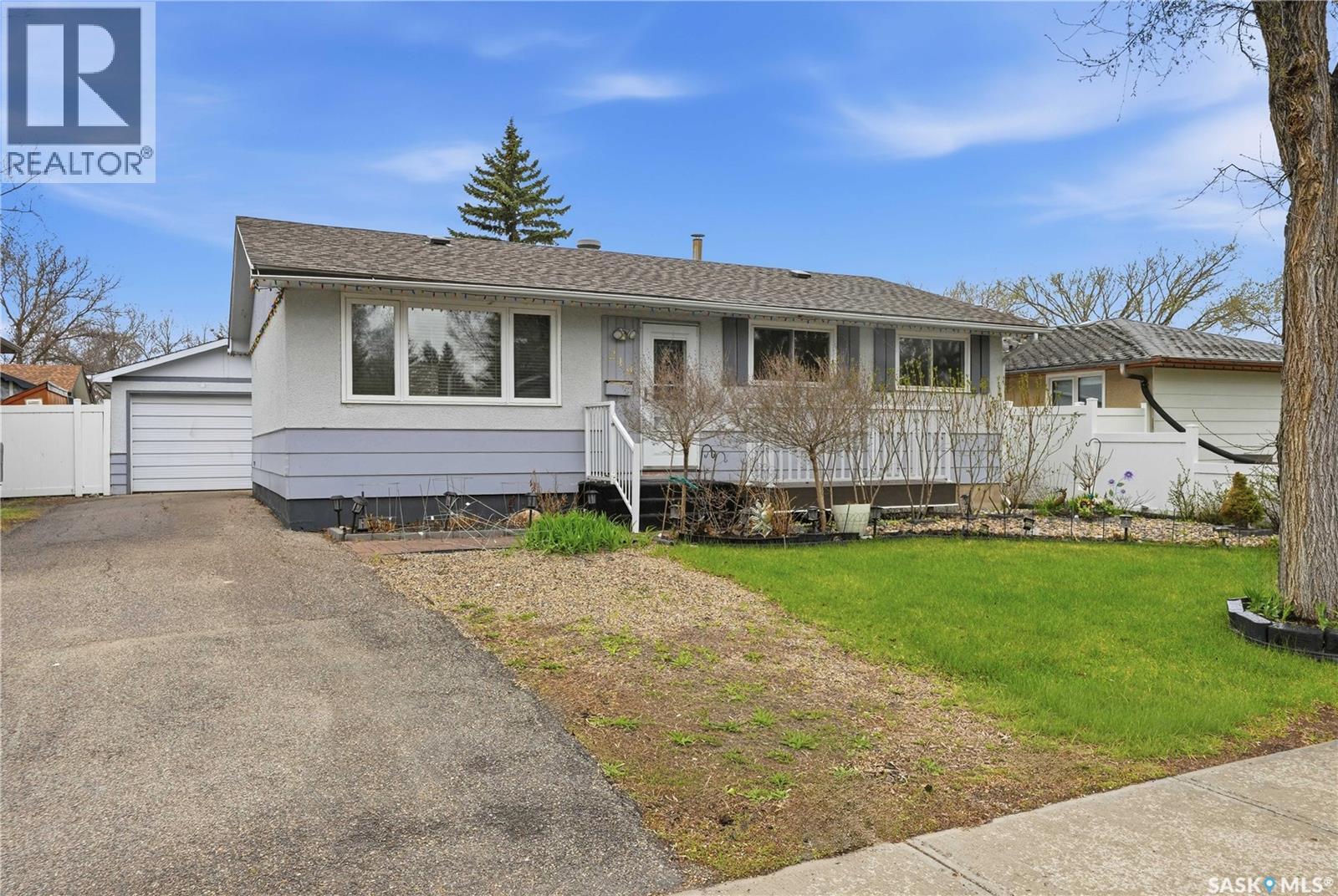 219 Nagel Crescent, Regina, SK, S4N4N4 photo 4