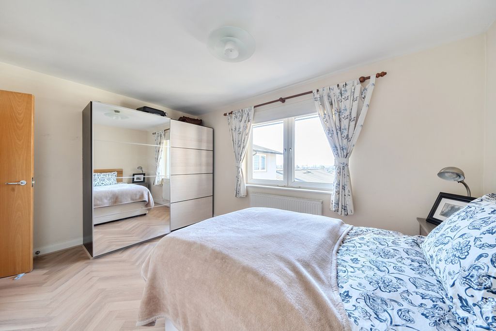 Additional image 16 of 2 bed flat for salePenn Place, Northway, Rickmansworth WD3