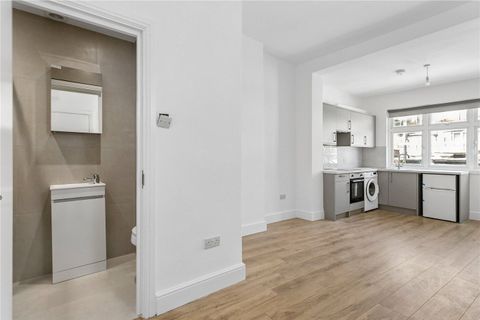 Rock Street, London N4, Studio to rent