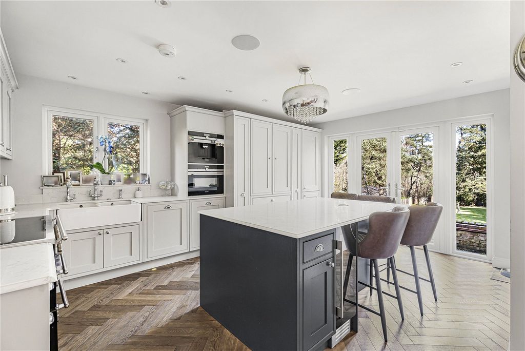 Additional image 3 of 4 bed detached house for saleThe Warren, Radlett, Hertfordshire WD7