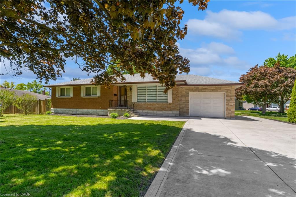 5 Armour Drive, Welland, ON, L3C 2N7