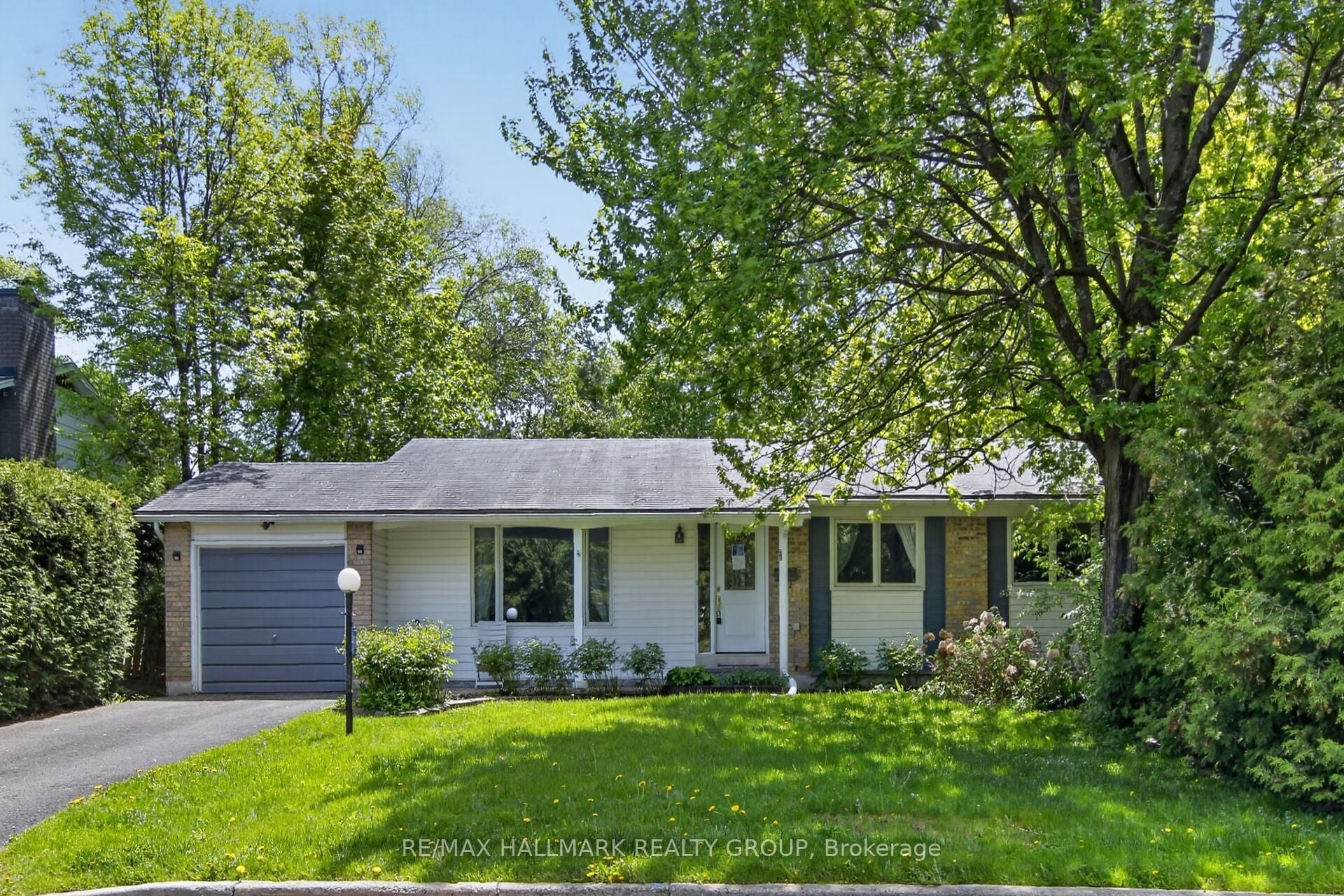41 Parkmount Crescent, Ottawa, ON, K2H 5T3