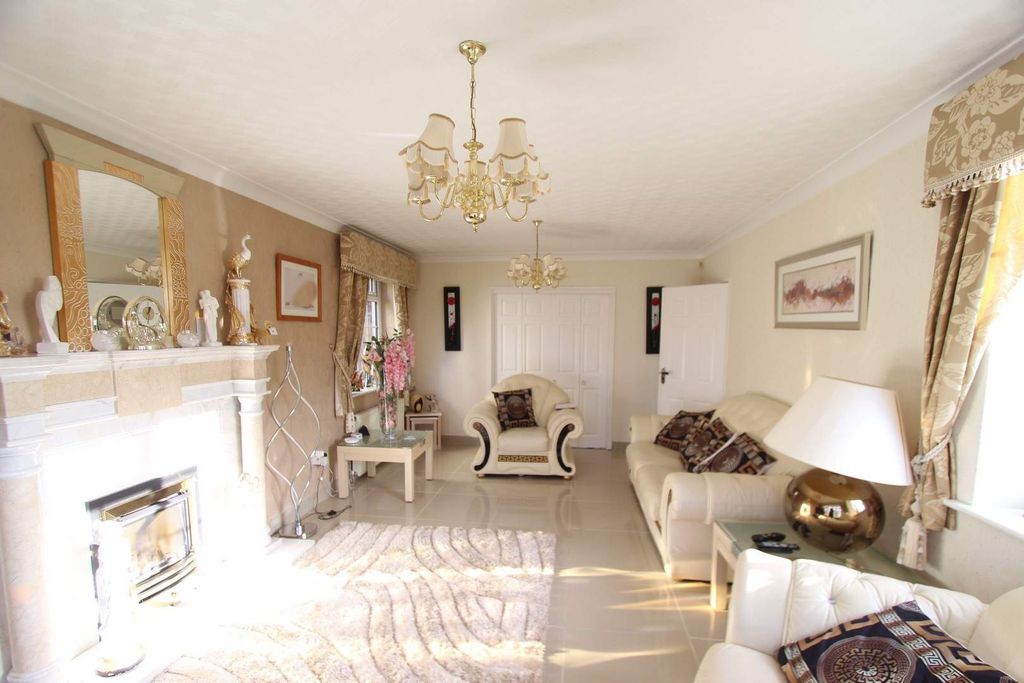 Additional image 4 of 5 bed detached house for saleLowerfold Way, Shawclough, Rochdale OL12