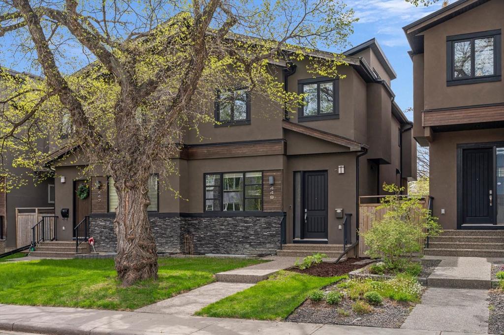 449 28 Avenue NW, Calgary, AB, T2M 2K7